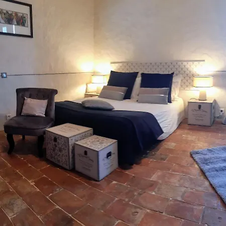 Elegant 18th-century Bastide In Provence With Panoramic Views And Private Pool Farm stay Valensole