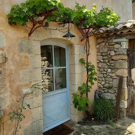 Séjour à la ferme Elegant 18th-century Bastide In Provence With Panoramic Views And Private Pool Valensole