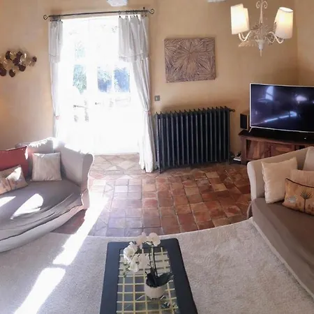 Farm stay Elegant 18th-century Bastide In Provence With Panoramic Views And Private Pool Valensole