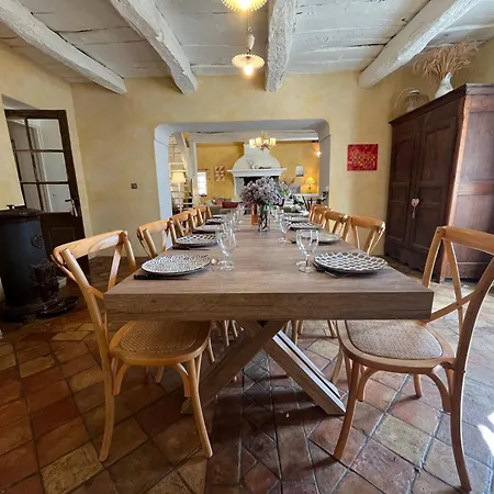 Elegant 18th-century Bastide In Provence With Panoramic Views And Private Pool *
