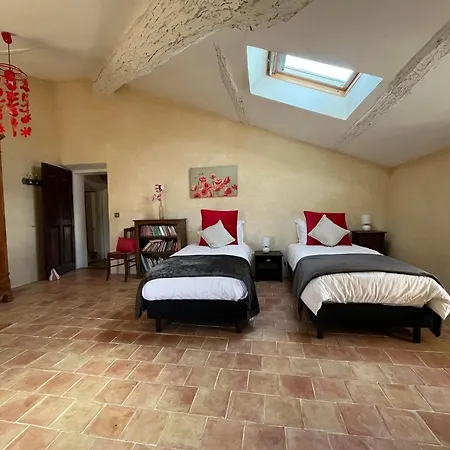 Elegant 18th-century Bastide In Provence With Panoramic Views And Private Pool Farm stay