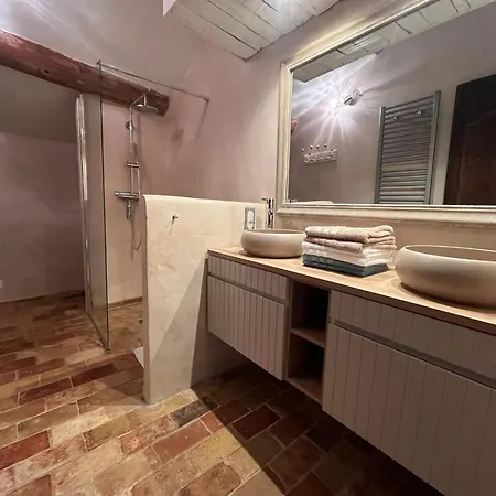 Elegant 18th-century Bastide In Provence With Panoramic Views And Private Pool Séjour à la ferme