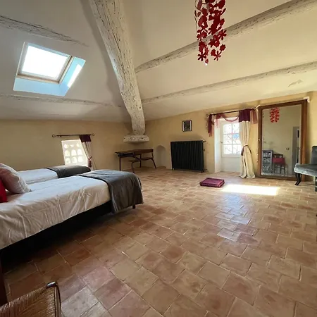Elegant 18th-century Bastide In Provence With Panoramic Views And Private Pool *